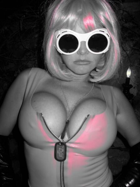 File:Vickybot with Xray specs.jpg