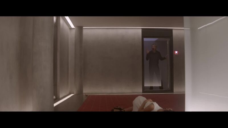 File:Ex-machina-intl-trailer-13.jpg