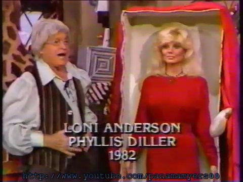 File:Bob Hope Loni Anderson Phyllis Diller Christmas Skit 4.jpg