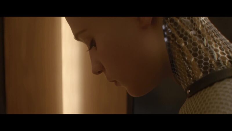 File:Ex-machina-intl-trailer-12.jpg