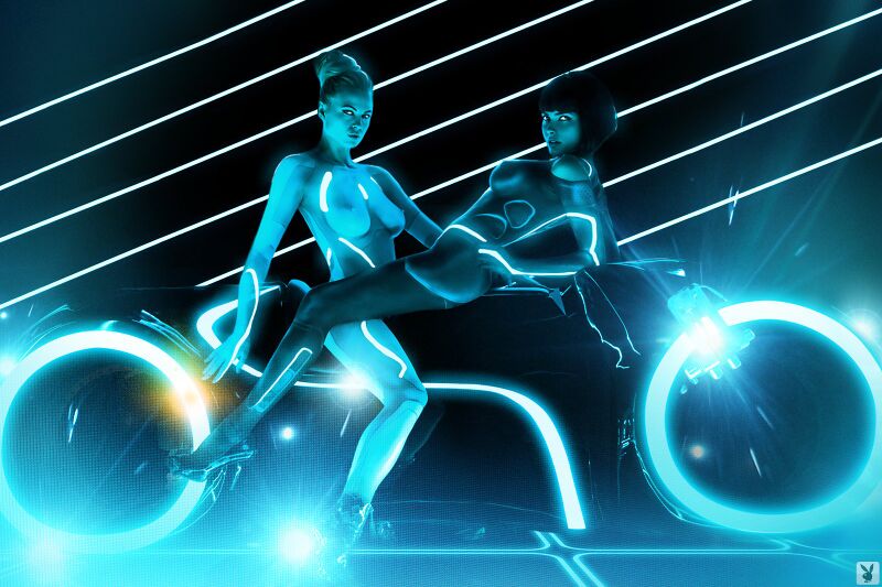 File:574523 - Gem Playboy Quorra Tron Tron Legacy cosplay.jpg