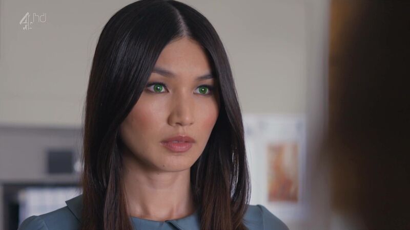 File:Humans-S01E02-45.jpg