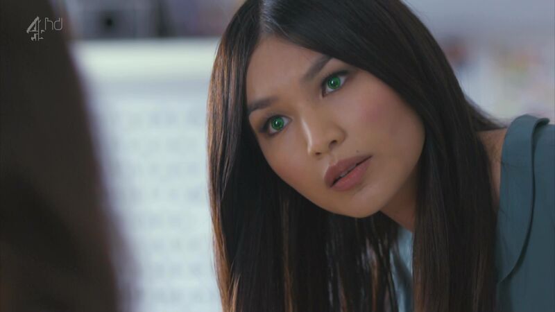 File:Humans-S01E01-094.jpg