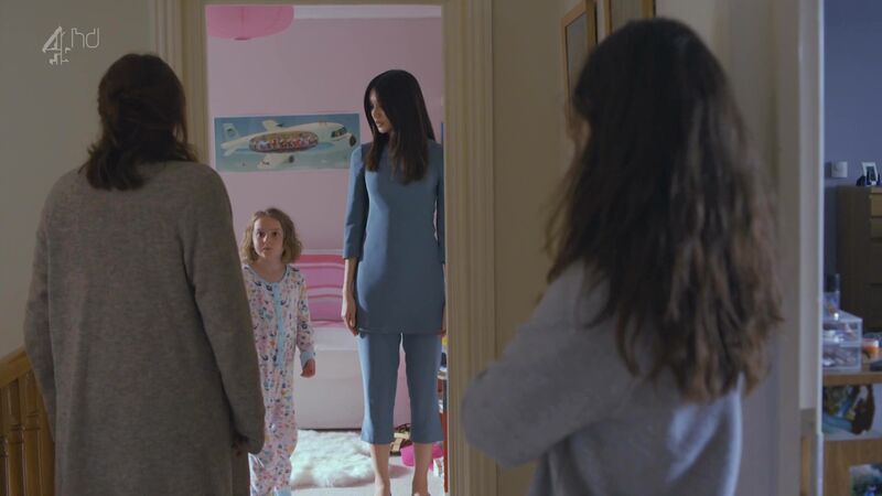 File:Humans-S01E02-49.jpg