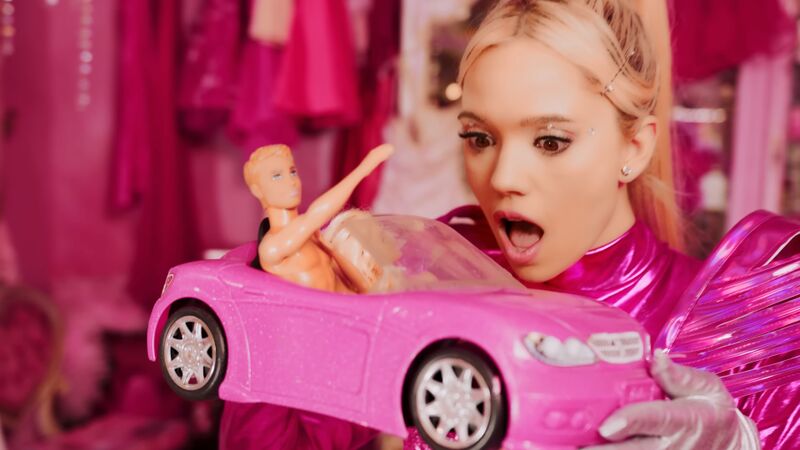 File:Tori V - Future Barbie Girl ft. Aaron Doh (Official Video) 19.jpg