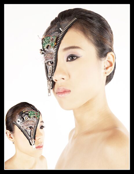 File:Creative makeup- Robot 1.jpg